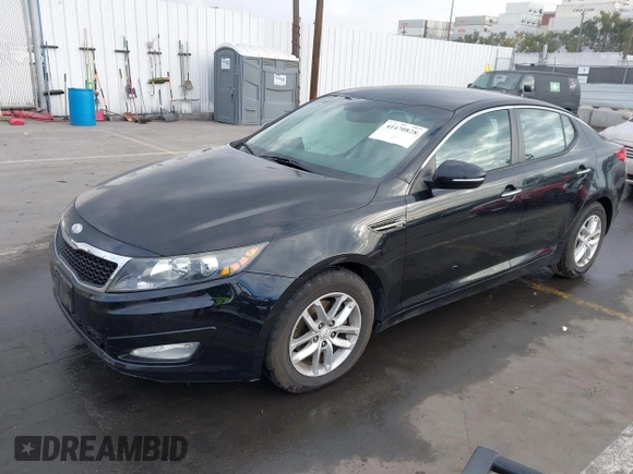 2013 Kia Optima LX z VIN 5XXGM4A74DG221272, wystawiony jako IAAI lot #41470828 z przebiegiem 76 452 mil mil oraz . Historia ofert i sprzedaży dostępna na DreamBid. Obrazek 17.