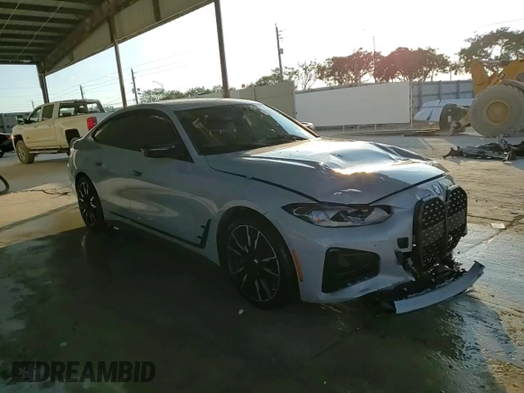 2022 BMW 4 Series M440i xDrive with VIN WBA13AW06NFM38130, listed as a Copart auction lot 82403874 with 49,302 mi miles and Salvage title. Bid and sale history available at DreamBid. Image 13.