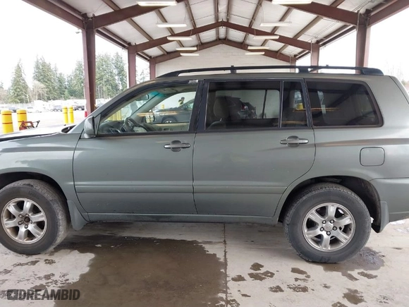 2004 Toyota Highlander with VIN JTEEP21AX40058820, listed as a IAAI auction lot 41798900 with 330,991 mi miles. Bid and sale history available at carsss.com. Image 15.