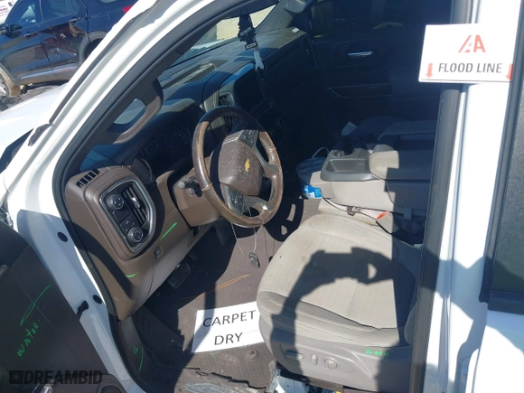 2019 Chevrolet Silverado 1500 LT with VIN 3GCPWCED8KG122694, listed as a IAAI auction lot 41430558 with 92,441 mi miles. Bid and sale history available at carsss.com. Image 12.