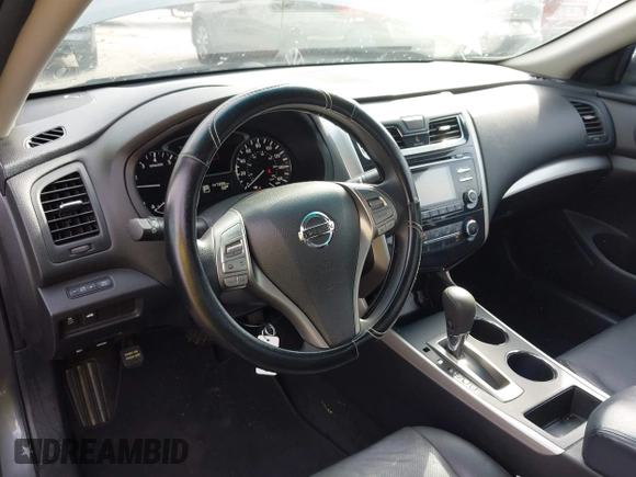 2015 Nissan Altima S z VIN 1N4AL3AP7FN908374, wystawiony jako IAAI lot #42322910 z przebiegiem 147 395 mil mil oraz . Historia ofert i sprzedaży dostępna na DreamBid. Obrazek 18.