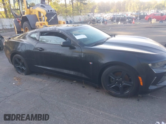 2018 Chevrolet Camaro 1LT z VIN 1G1FB1RX1J0110205, wystawiony jako IAAI lot #39373056 z przebiegiem 48 224 mil mil oraz . Historia ofert i sprzedaży dostępna na DreamBid. Obrazek 13.