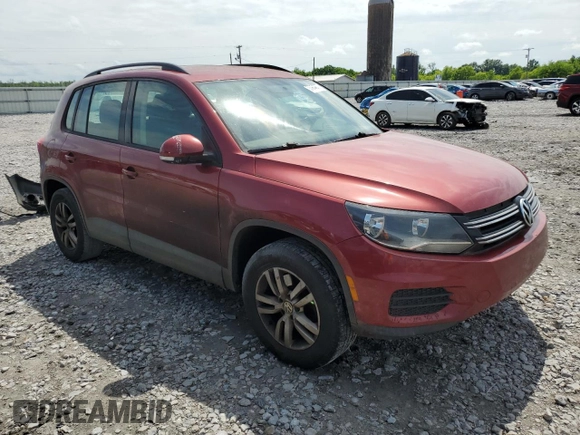 2015 Volkswagen Tiguan S z VIN WVGAV7AX4FW023552, wystawiony jako Copart lot #55904805 z przebiegiem 213 510 mil mil oraz Czysty tytuł • Clean title. Historia ofert i sprzedaży dostępna na DreamBid. Obrazek 4.