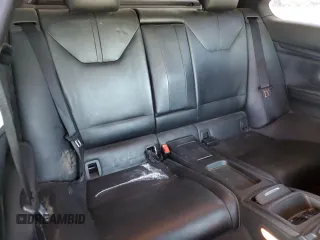 2013 BMW M3 z VIN WBSKG9C56DJ593159, wystawiony jako Copart lot #53714404 z przebiegiem 85 198 mil mil oraz Szkody całkowita. Historia ofert i sprzedaży dostępna na DreamBid. Obrazek 11.