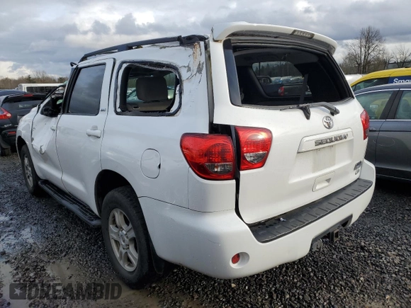 2014 Toyota Sequoia SR5 with VIN 5TDBW5G12ES104755, listed as a Copart auction lot 45687475 with 131,439 mi miles and Salvage Title. Bid and sale history available at carsss.com. Image 2.
