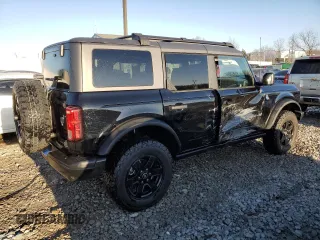 2024 Ford Bronco z VIN 1FMEE1BPXRLA33991, wystawiony jako Copart lot #42259825 z przebiegiem 24 969 mil mil oraz Szkoda całkowita • Salvage title. Historia ofert i sprzedaży dostępna na DreamBid. Obrazek 3.