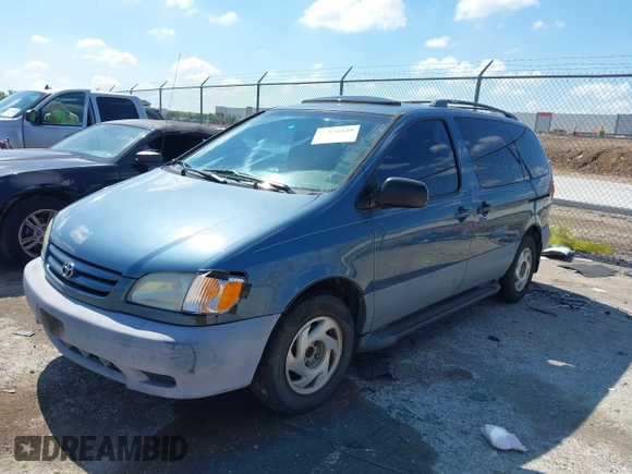 2002 Toyota Sienna LE with VIN 4T3ZF13C82U429841, listed as a IAAI auction lot 42131029 with 271,573 mi miles and . Bid and sale history available at DreamBid. Image 2.