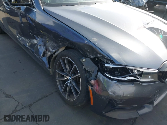 2019 BMW 3 Series 330i z VIN WBA5R1C5XKFH20799, wystawiony jako IAAI lot #42207910 z przebiegiem 59 202 mil mil oraz . Historia ofert i sprzedaży dostępna na DreamBid. Obrazek 6.