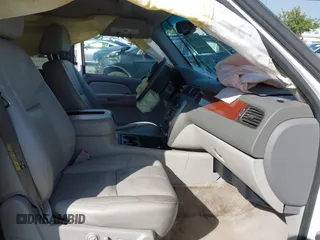 2007 GMC Yukon XL SLT z VIN 1GKFK16327J169229, wystawiony jako IAAI lot #42373867 z przebiegiem 222 881 mil mil oraz . Historia ofert i sprzedaży dostępna na DreamBid. Obrazek 5.