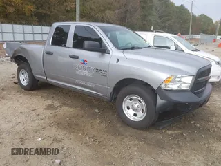 2022 Ram 1500 Tradesman z VIN 1C6RR6FG7NS152249, wystawiony jako IAAI lot #40743745 z przebiegiem 82 486 mil mil oraz . Historia ofert i sprzedaży dostępna na DreamBid. Obrazek 1.