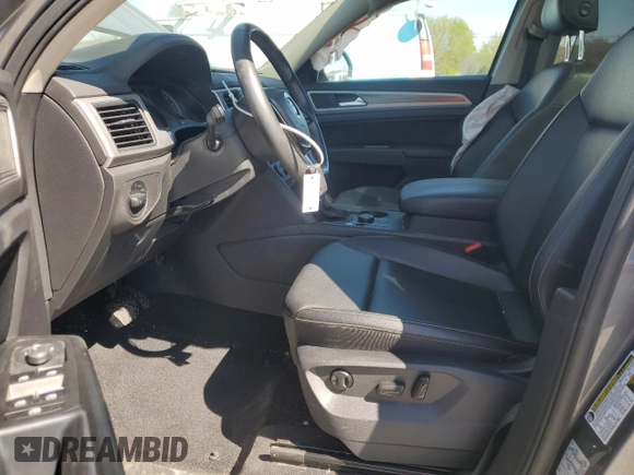 2019 Volkswagen Atlas SE z VIN 1V2UR2CA5KC603873, wystawiony jako Copart lot #50532035 z przebiegiem 61 136 mil mil oraz Szkoda całkowita • Salvage title. Historia ofert i sprzedaży dostępna na DreamBid. Obrazek 7.