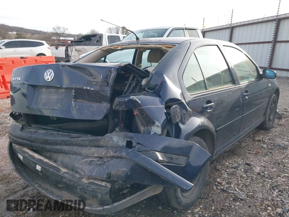 2000 Volkswagen Jetta с VIN 3VWSC29M2YM113469, выставлен на аукционе IAAI как лот 41598371 с пробегом 322 652 миль миль и . История ставок и продаж доступна на DreamBid. Изображение 4.