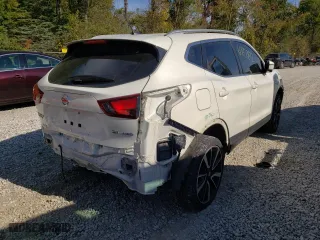 2018 Nissan Rogue Sport SV with VIN JN1BJ1CR6JW293734, listed as a Copart auction lot 68138532 with 60,622 mi miles. Bid and sale history available at carsss.com. Image 4.