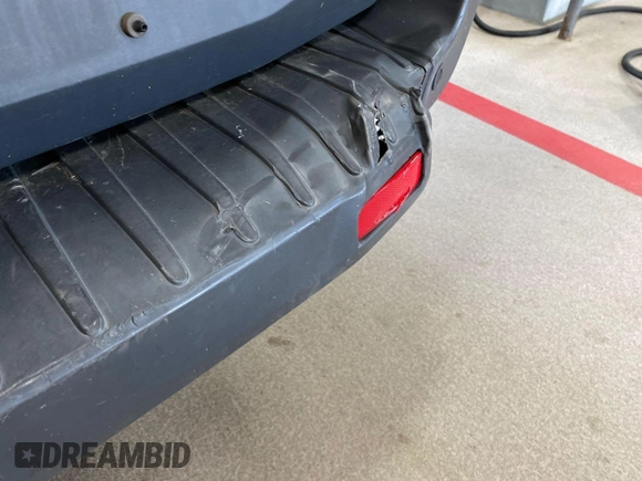 2018 Ford Transit с VIN 1FTYE1YM0JKB52111, выставлен на аукционе IAAI как лот 42832831 с пробегом 132 936 миль миль и . История ставок и продаж доступна на DreamBid. Изображение 13.