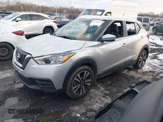 2019 Nissan Kicks SV with VIN 3N1CP5CU9KL508657, listed as a IAAI auction lot 41321427 with 137,402 mi miles. Bid and sale history available at carsss.com. Image 17.