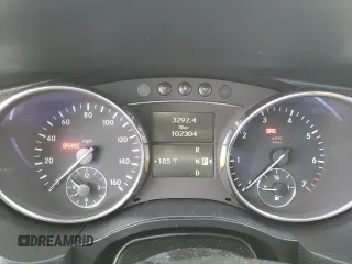 2008 Mercedes-Benz R-Class 3.5L with VIN 4JGCB65E98A075988, listed as a Copart auction lot 48718745 with 102,304 mi miles and Salvage Title. Bid and sale history available at carsss.com. Image 9.