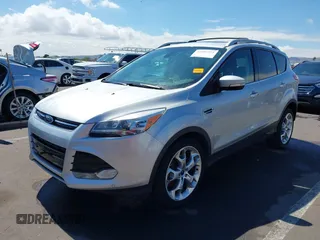 2013 Ford Escape Titanium z VIN 1FMCU0J94DUD84163, wystawiony jako IAAI lot #42406932 z przebiegiem 111 258 mil mil oraz . Historia ofert i sprzedaży dostępna na DreamBid. Obrazek 17.