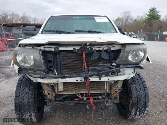2007 Toyota Tacoma with VIN 3TMLU42N37M011017, listed as a IAAI auction lot 41949797 with 227,638 mi miles. Bid and sale history available at carsss.com. Image 12.