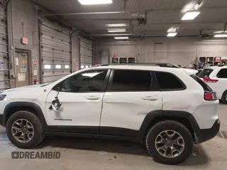 2020 Jeep Cherokee Trailhawk с VIN 1C4PJMBX5LD504439, выставлен на аукционе IAAI как лот 41867668 с пробегом 76 047 миль миль и . История ставок и продаж доступна на DreamBid. Изображение 14.