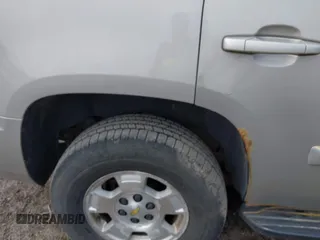 2008 Chevrolet Tahoe 3LT with VIN 1GNFK13058J103613, listed as a IAAI auction lot 42452094 with 221,408 mi miles and . Bid and sale history available at DreamBid. Image 16.