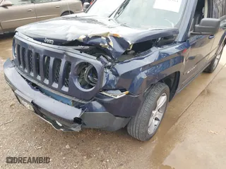 2017 Jeep Patriot High Altitude with VIN 1C4NJPFA1HD187751, listed as a IAAI auction lot 41930564 with 84,347 mi miles. Bid and sale history available at carsss.com. Image 6.