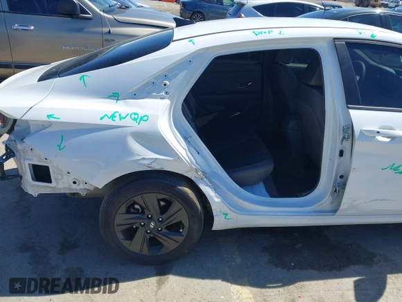 2022 Hyundai Elantra SEL with VIN 5NPLM4AG2NH070629, listed as a IAAI auction lot 41799299 with 58,720 mi miles and . Bid and sale history available at DreamBid. Image 6.