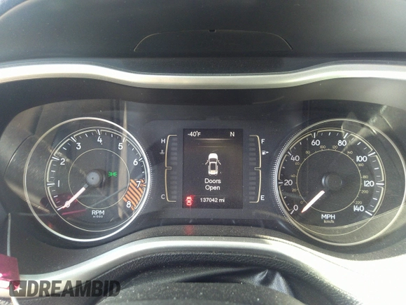 2014 Jeep Cherokee Latitude with VIN 1C4PJMCS7EW229179, listed as a IAAI auction lot 41793922 with 137,042 mi miles. Bid and sale history available at carsss.com. Image 7.