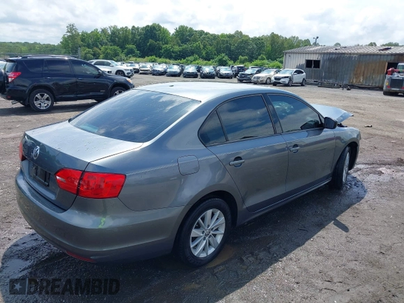 2013 Volkswagen Jetta S with VIN 3VW2K7AJ5DM285488, listed as a IAAI auction lot 42521944 with 132,655 mi miles and . Bid and sale history available at DreamBid. Image 4.