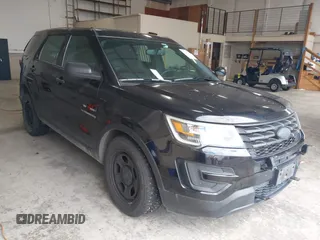 2019 Ford Police Interceptor Utility z VIN 1FM5K8AR4KGA20043, wystawiony jako IAAI lot #41814381 z przebiegiem 74 666 mil mil oraz . Historia ofert i sprzedaży dostępna na DreamBid. Obrazek 1.