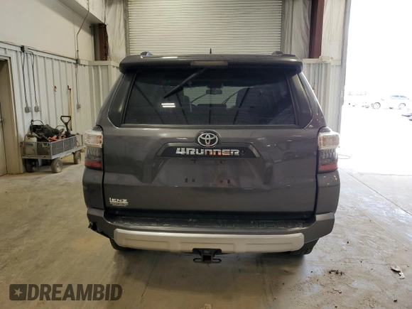 2018 Toyota 4Runner SR5 with VIN JTEBU5JR7J5560461, listed as a Copart auction lot 52667485 with Not Provided miles and Clean Title. Bid and sale history available at DreamBid. Image 6.