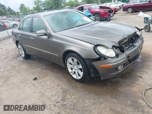 2009 Mercedes-Benz E Luxury 3.5L with VIN WDBUF87X09B418737, listed as a IAAI auction lot 42114852 with 93,014 mi miles. Bid and sale history available at carsss.com. Image 1.