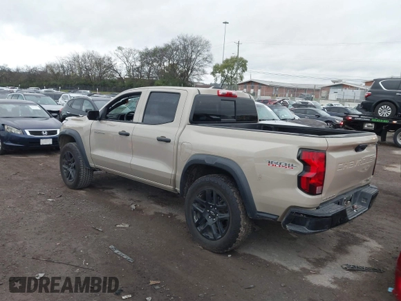 2023 Chevrolet Colorado 4WD Trail Boss with VIN 1GCPTEEK8P1239877, listed as a IAAI auction lot 40893691 with 30,617 mi miles. Bid and sale history available at carsss.com. Image 3.