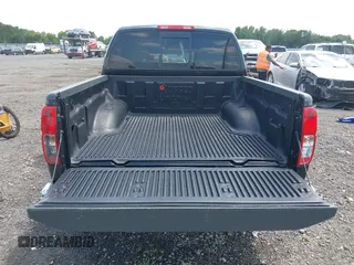 2016 Nissan Frontier S z VIN 1N6AD0ER4GN720539, wystawiony jako IAAI lot #42531617 z przebiegiem 224 902 mil mil oraz . Historia ofert i sprzedaży dostępna na DreamBid. Obrazek 17.