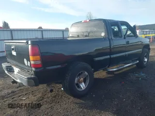 2002 Chevrolet Silverado 1500 LT with VIN 2GCEK19T921196093, listed as a IAAI auction lot 41680926 with 172,837 mi miles. Bid and sale history available at carsss.com. Image 4.