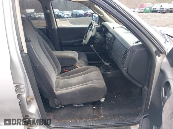 2003 Dodge Dakota Sport with VIN 1D7HG38X13S267227, listed as a IAAI auction lot 41952281 with 119,641 mi miles and . Bid and sale history available at carsss.com. Image 5.