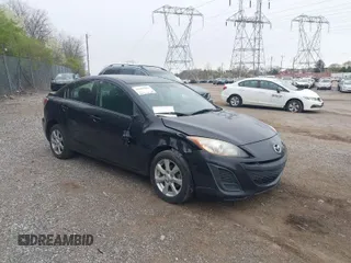 2013 Mazda 3 i SV with VIN JM1BL1TG5D1835672, listed as a IAAI auction lot 42009884 with 96,097 mi miles. Bid and sale history available at carsss.com. Image 1.