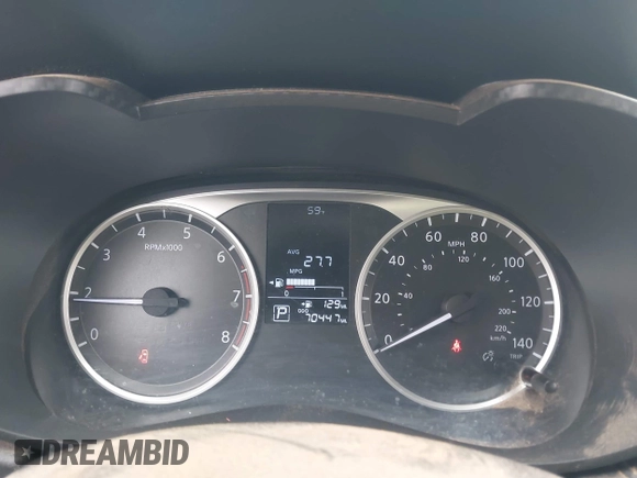 2020 Nissan Versa S z VIN 3N1CN8DV3LL870144, wystawiony jako IAAI lot #42117133 z przebiegiem 70 447 mil mil oraz . Historia ofert i sprzedaży dostępna na DreamBid. Obrazek 7.