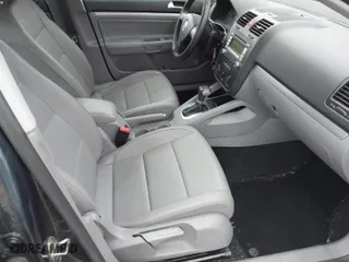 2006 Volkswagen Jetta Sedan 1.9L TDI with VIN 3VWST71K56M032034, listed as a IAAI auction lot 41498486 with 137,573 mi miles. Bid and sale history available at carsss.com. Image 5.