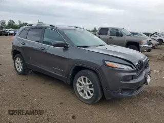 2016 Jeep Cherokee Altitude with VIN 1C4PJMCB2GW277417, listed as a Copart auction lot 61575165 with 125,396 mi miles and Salvage title. Bid and sale history available at DreamBid. Image 4.