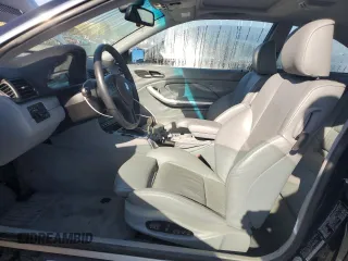 2004 BMW 3 Series 325Ci с VIN WBABD33474PL03378, выставлен на аукционе Copart как лот 52434965 с пробегом 105 151 миль миль и Списание • Salvage title. История ставок и продаж доступна на DreamBid. Изображение 7.