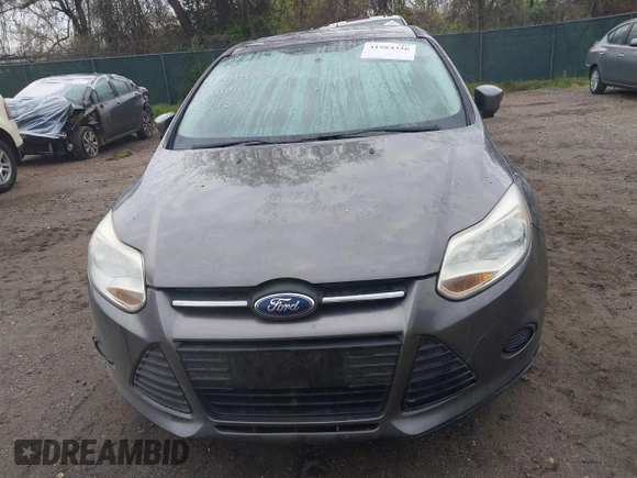 2013 Ford Focus SE with VIN 1FADP3K2XDL121660, listed as a IAAI auction lot 41984336 with 166,295 mi miles. Bid and sale history available at carsss.com. Image 6.