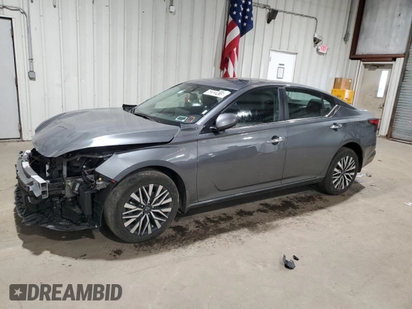 2024 Nissan Altima 2.5 SV with VIN 1N4BL4DW4RN328159, listed as a Copart auction lot 52322415 with 30,534 mi miles and Salvage Title. Bid and sale history available at carsss.com. Image 1.