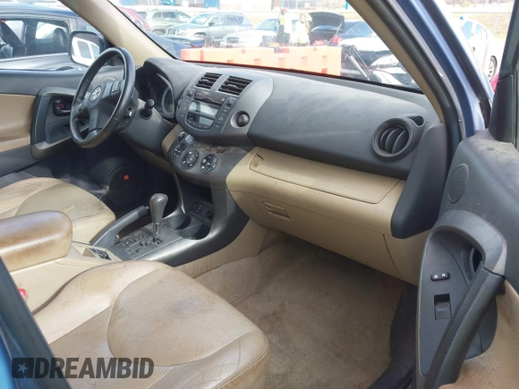 2009 Toyota RAV4 Ltd with VIN 2T3BK31V89W011156, listed as a IAAI auction lot 41139389 with 198,934 mi miles. Bid and sale history available at carsss.com. Image 5.