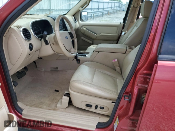 2006 Ford Explorer XLT с VIN 1FMEU63EX6UB00110, выставлен на аукционе Copart как лот 54913235 с пробегом 129 993 миль миль и Списание • Salvage title. История ставок и продаж доступна на DreamBid. Изображение 7.