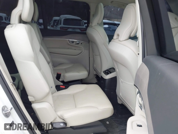 2023 Volvo XC90 Plus z VIN YV4H600N2P1952562, wystawiony jako IAAI lot #41597675 z przebiegiem 18 232 mil mil oraz . Historia ofert i sprzedaży dostępna na DreamBid. Obrazek 8.