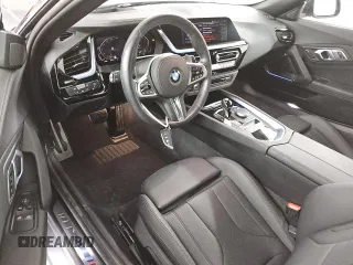 2025 BMW Z4 sDrive30i with VIN WBAHF3C04SWY38818, listed as a Copart auction lot 80796834 with 3,281 mi miles and Clean Title. Bid and sale history available at carsss.com. Image 8.