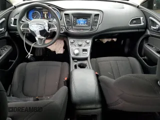 2015 Chrysler 200 Limited z VIN 1C3CCCAB8FN760831, wystawiony jako Copart lot #84142374 z przebiegiem 44 584 mil mil oraz Szkoda całkowita • Salvage title. Historia ofert i sprzedaży dostępna na DreamBid. Obrazek 8.