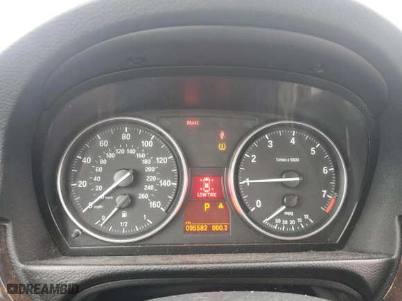 2008 BMW 3 Series 328xi with VIN WBAVC93528K040778, listed as a Copart auction lot 47112335 with 95,582 mi miles and Salvage Title. Bid and sale history available at carsss.com. Image 9.