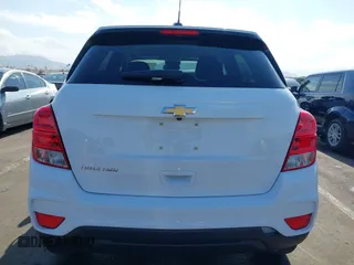 2019 Chevrolet Trax LS with VIN 3GNCJNSB9KL357213, listed as a IAAI auction lot 41437858 with 74,589 mi miles. Bid and sale history available at carsss.com. Image 16.
