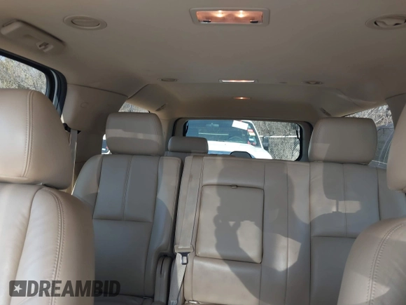 2011 Chevrolet Suburban LT with VIN 1GNSCJE07BR342646, listed as a IAAI auction lot 41698811 with 118,856 mi miles. Bid and sale history available at carsss.com. Image 20.